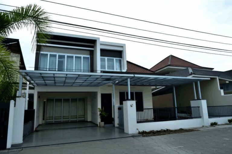 Kanopi Baja Ringan Atap Transparan Bandung: Solusi Modern untuk Pencahayaan Optimal & Estetika Hunian Anda
