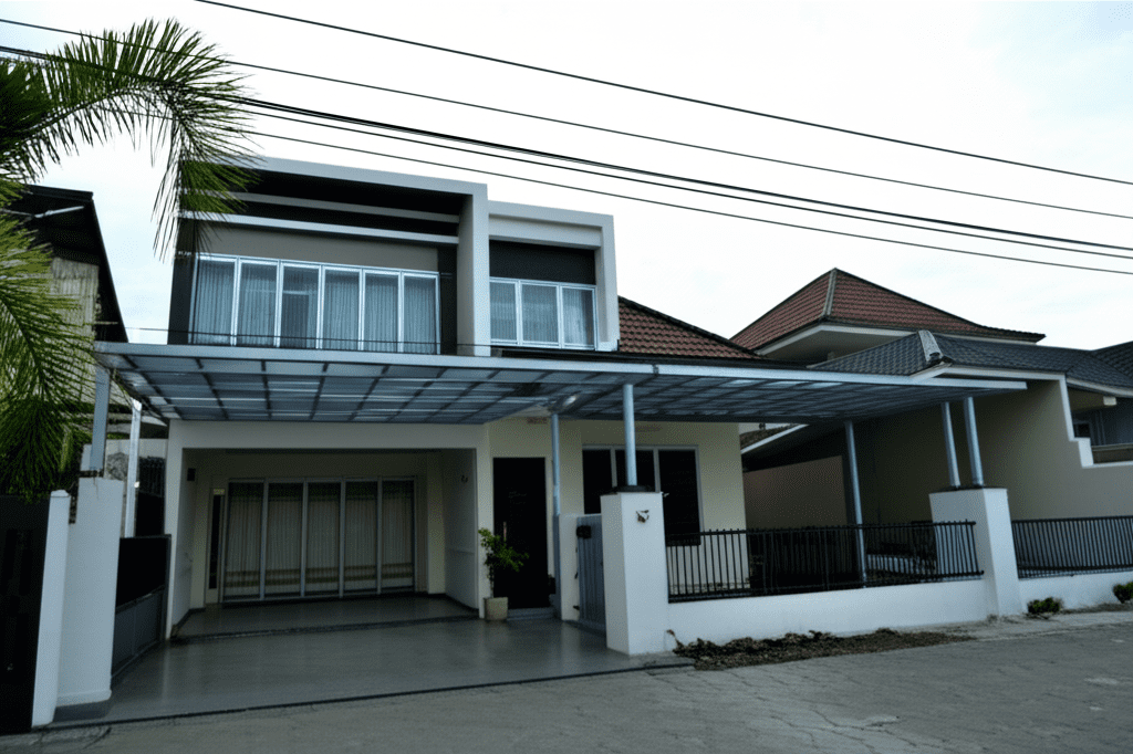 Kanopi Baja Ringan Atap Transparan Bandung: Solusi Modern untuk Pencahayaan Optimal & Estetika Hunian Anda